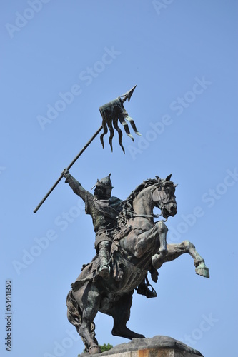 Statue Guillaume le Conquêrant à Falaise 4 photo