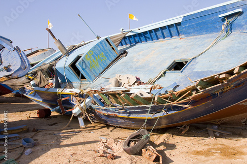 Clandestine boat in Lampedusa photo