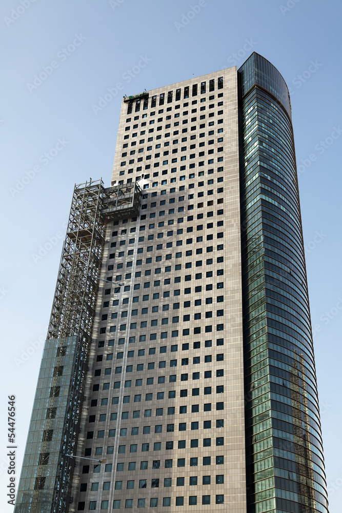 Obraz premium Scaffolding on Skyscraper