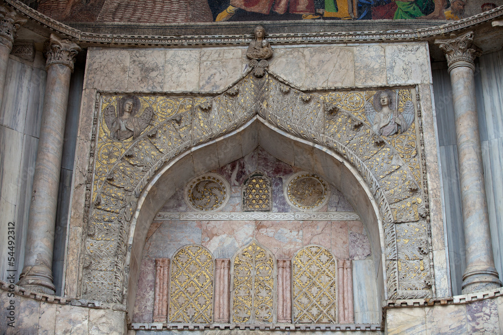 Obraz premium Venice - main entrance to St Mark's basilica