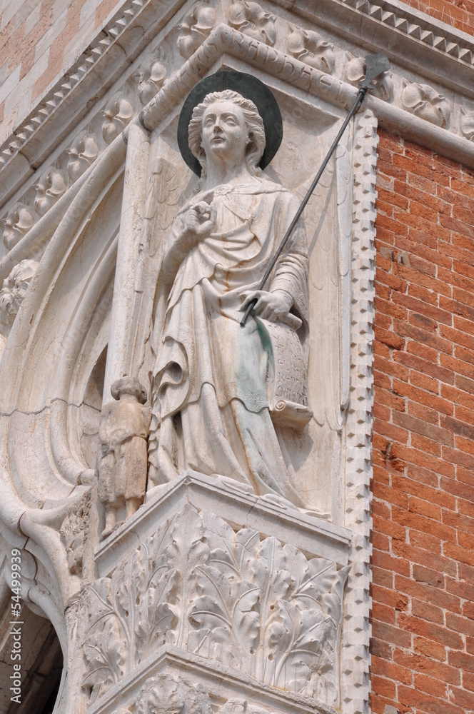 Sculpture at the corner of the Doges Palace in Venice