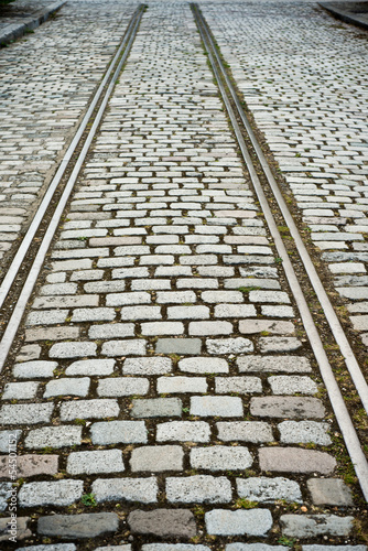ancienne voie de chemin de fer et pavés