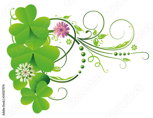 Realistische Kleeblätter mit Klee. Silvester, Neujahr, Glücksklee.