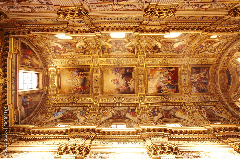 Obraz premium Kirchenschiff 12