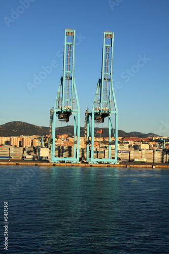 Obraz na płótnie container ship in the port of algeciras, spain w salonie