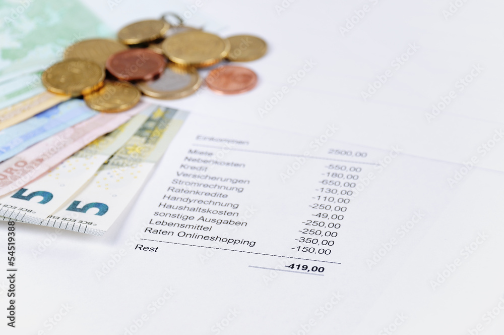 Obraz premium Euro bill and Coins with chart