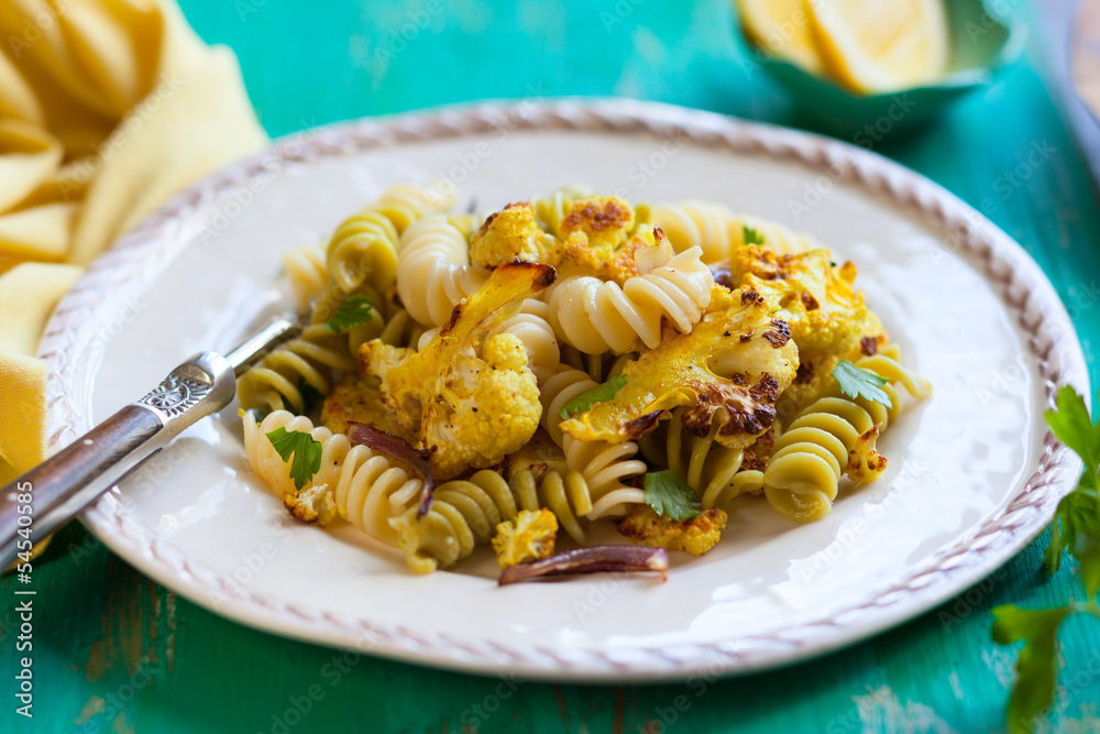 pasta with  cauliflower