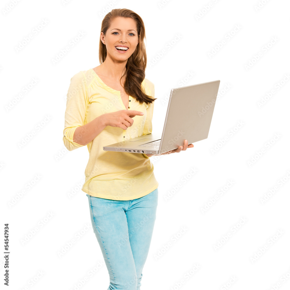 Frau zeigt auf Laptop Frau zeigt auf Laptop