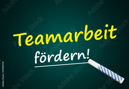 Teamarbeit fördern. Tafel zu Teamwork, Zusammenarbeit