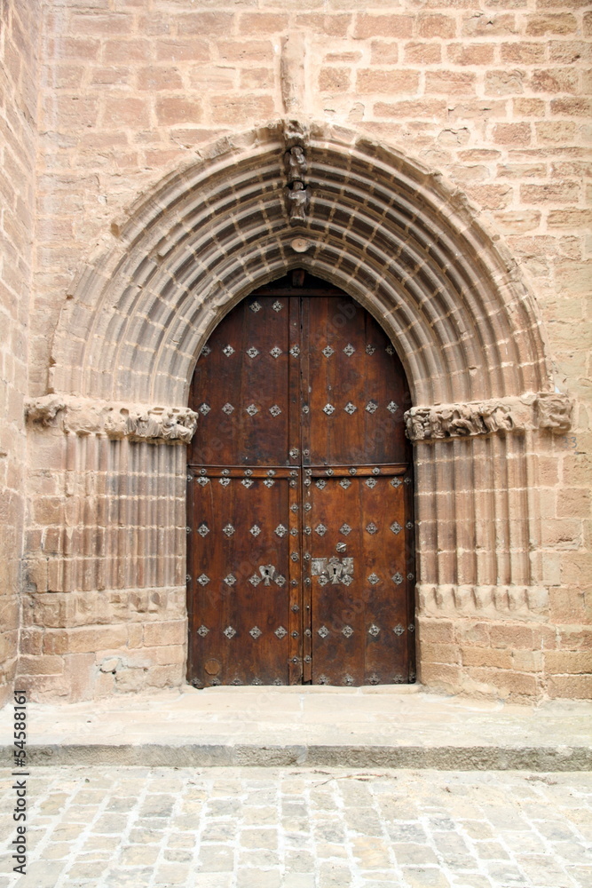 Iglesia de Santa Catalina, church in Cirauqui, Navarre, Spain