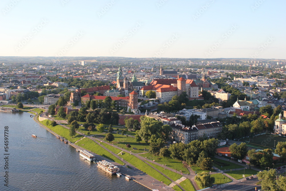 Fototapeta premium Wawel Schloss an der Weisel in Krakau Luftaufnahme