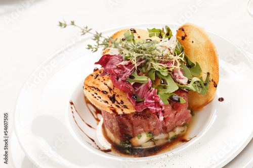 Tableau sur toile beef tartar