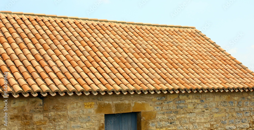 toiture rénovée en tuiles romanes toiture rénovée en tuiles romanes