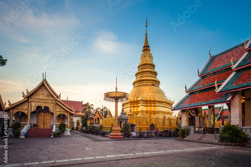 Wat phra that hariphunchai was a measure of the Lamphun,Thailand