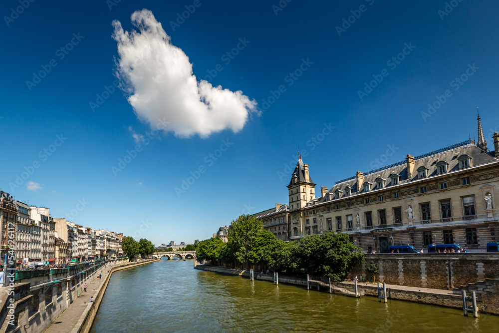 Fototapeta premium River Seine and Orfevres Embankment in Paris, France