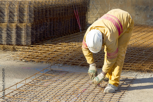 Ouvrier travaillant sur un chantier