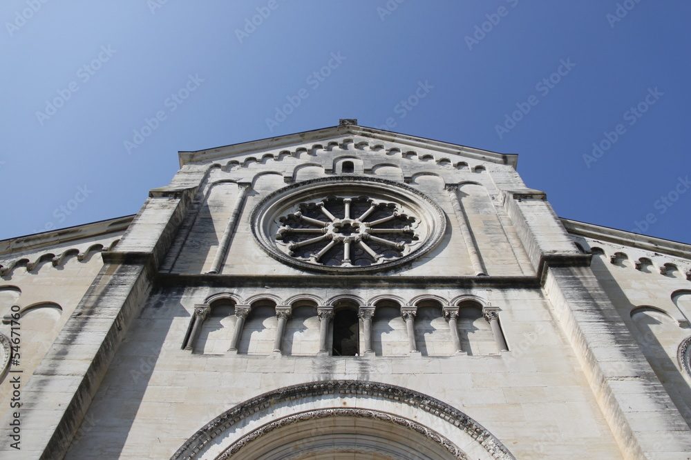Rosace de l'église Saint Paul à Nîmes	