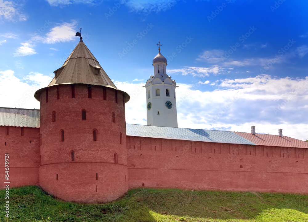 Mitropolichya tower and Clock tower.Kremlin.Great Novgorod