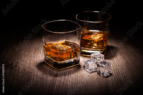 Canvas Print whiskey in glass