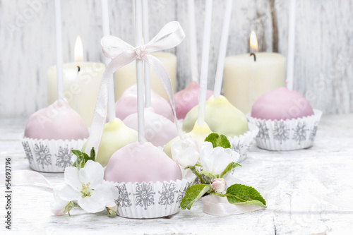 Pastel cake pops in romantic spring set