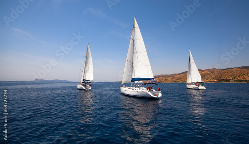Sailboat. Yachting. © De Visu