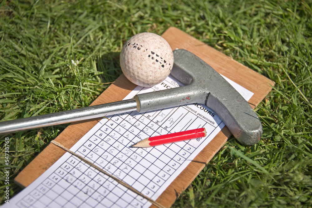 Balle de golf, club et fiche de score Balle de golf, club et fiche de score