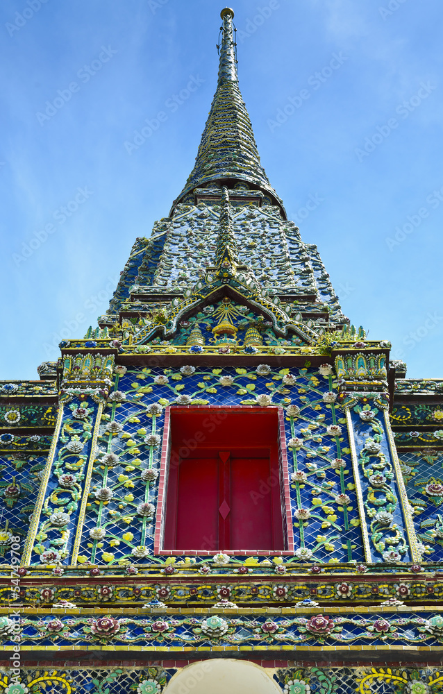 Fototapeta premium Pagodas in Wat Poh Temple, Bangkok, Thailand.