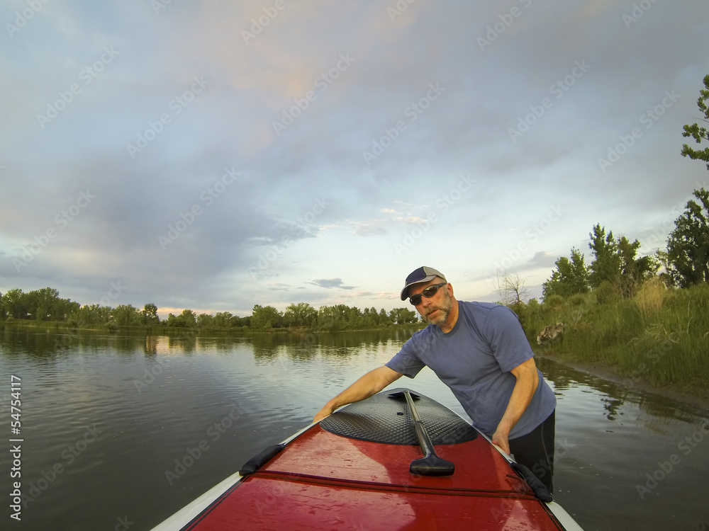 launching stand up paddleboard launching stand up paddleboard