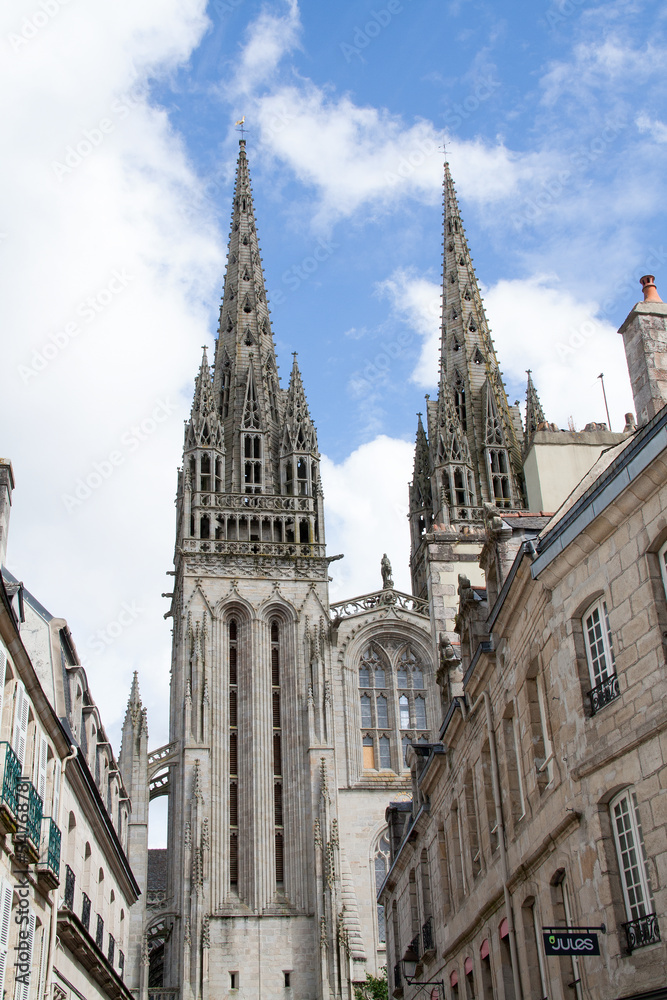Fototapeta premium La cathédrale saint Corentin de Quimper