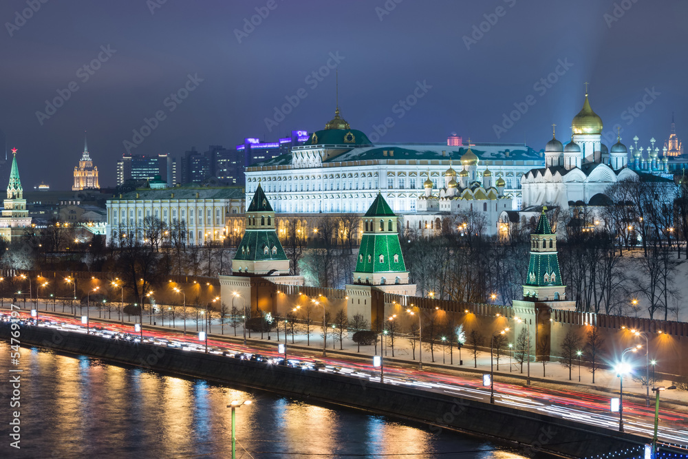 Night view of the Kremlin and the Moscow River