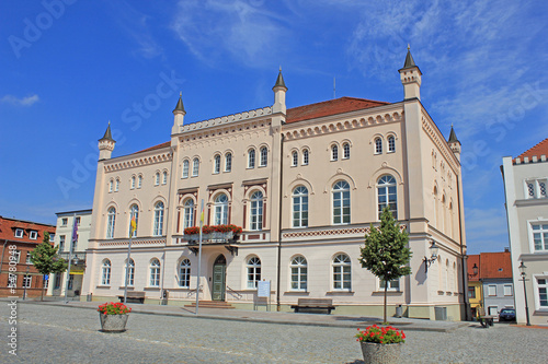 Fototapeta Naklejka Na Ścianę i Meble -  Rathaus Sternberg in Tudorgotik (1850, Mecklenburg)