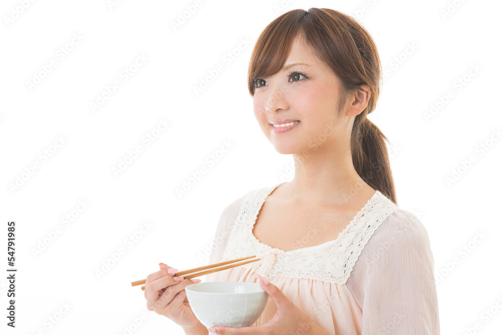 食事をする女性