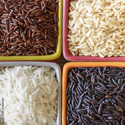 4 riz différent - black, white, red and basmati rices
