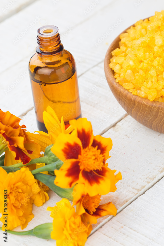 Essential aroma oil Essential aroma oil