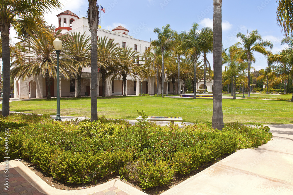 Naklejka premium Balboa park state building and garden.
