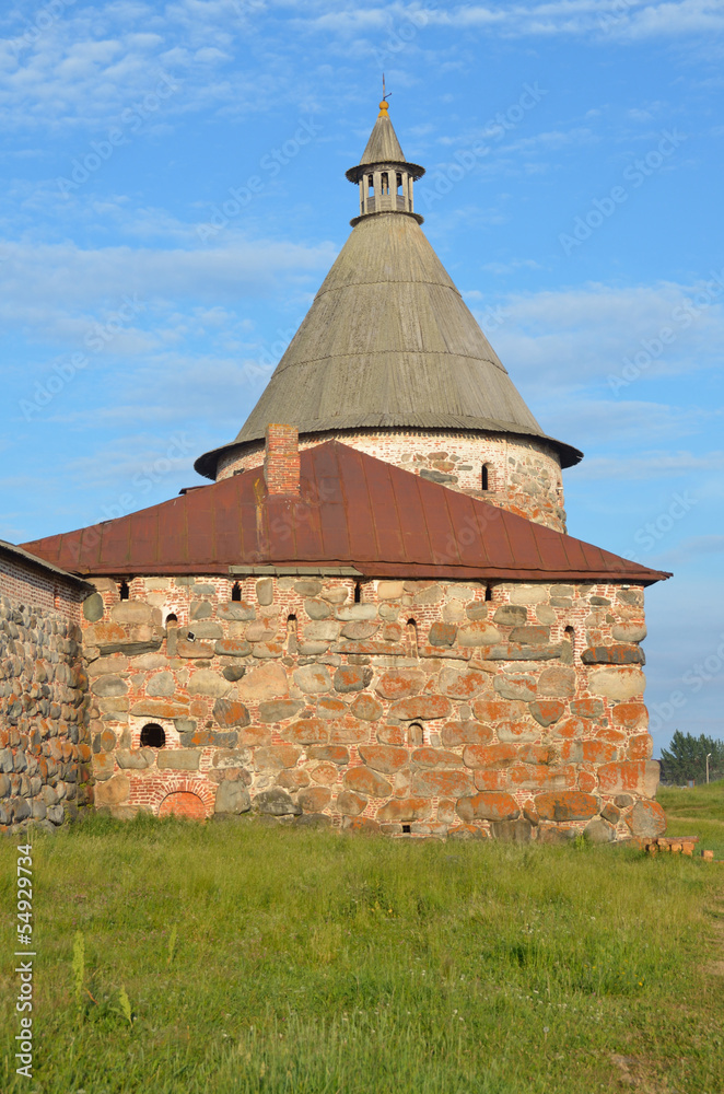Оборонительная башня Соловецкого монастыря