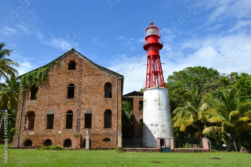 Guyane / Hôpital et phare du bagne de l'île royale photo