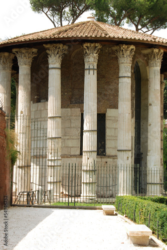 Obraz na płótnie City of Rome - The Temple of Vesta - Lazio - Italy w salonie