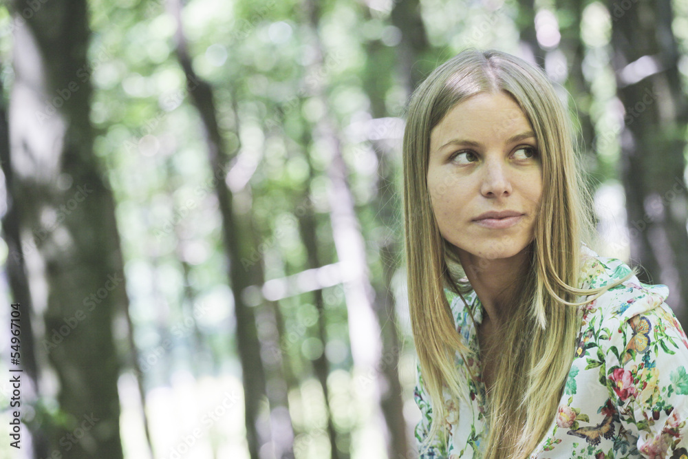 Fototapeta premium Girl in a forest