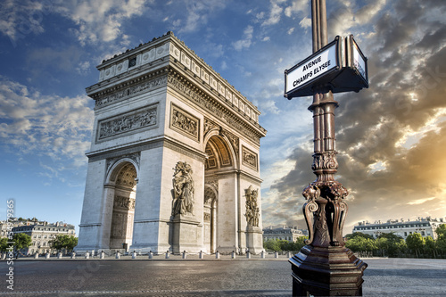 Arc de Triomphe Paris © PUNTOSTUDIOFOTO Lda