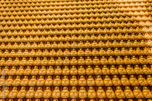 10 000 image of Buddha