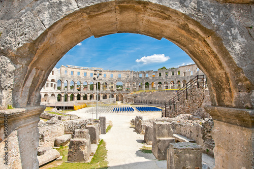 Obraz na płótnie Roman amphitheatre (Arena) in Pula. Croatia.