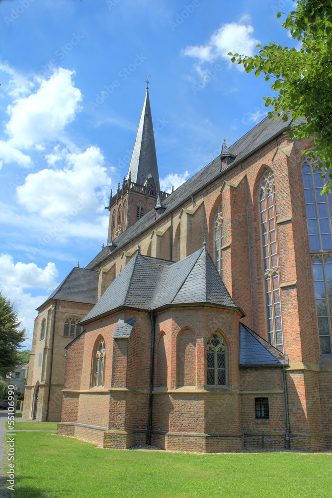 St. Nicolai Kirche Kalkar (HDR)