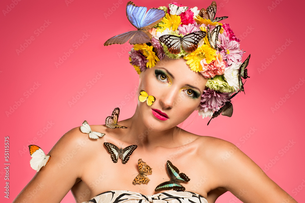 Ταπετσαρία Beautiful woman with floral headpiece