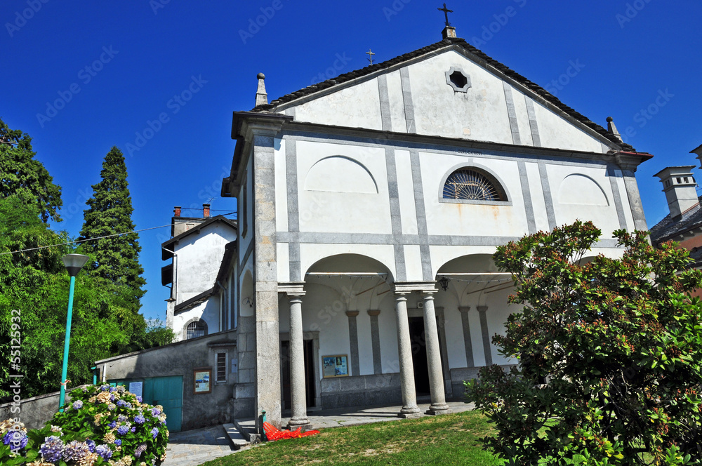 Bee la chiesa parrocchiale - Lago Maggiore