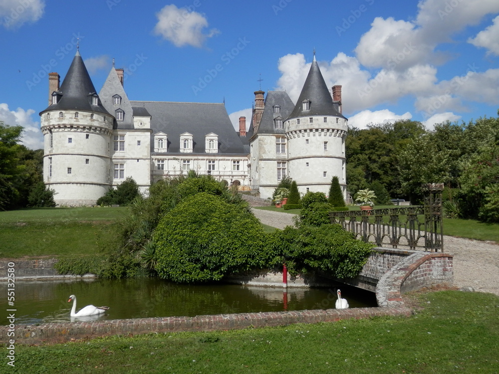 Château de Mesnières en Bray (Normandie) XVe siècle Château de Mesnières en Bray (Normandie) XVe siècle