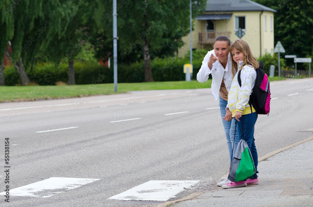 Teaching the rules before crossing the street on the school way