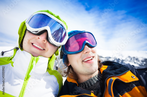 Snowboarders couple