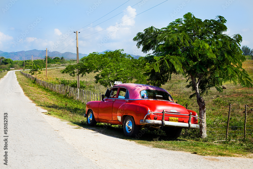Fototapeta premium Carro rojo