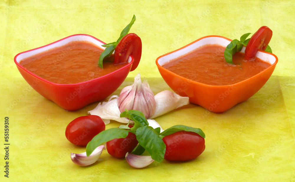 frische Tomatensuppe Stock Photo | Adobe Stock